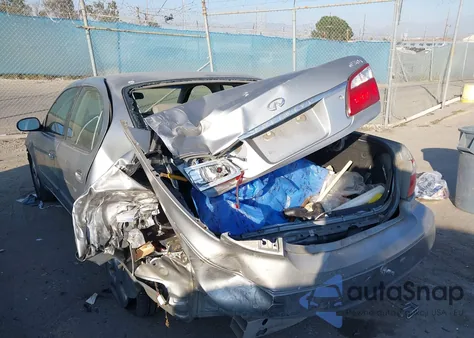 2000 Infiniti I30 Luxury/Touring z USA, uszkodzony, nr VIN JNKCA31A8YT118924